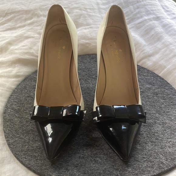Kate Spade 7.5 Black and White Bow Heel - Picture 5 of 6